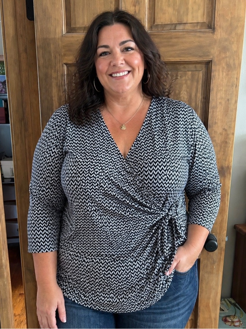 EUC Black and White Chevron Wrap Top 1X